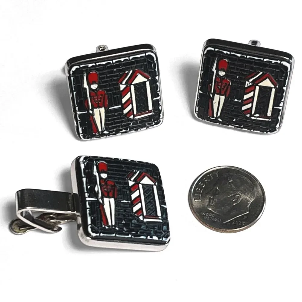 Vintage Royal Guard Soldier Cufflinks Tie Clip Set Silver Tone Black Red Mens